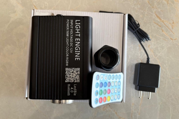 16W Single Twinkle Effect / 1 ports RGBW+White APP+ Remote Optical Fiber Light Engine - Image 3